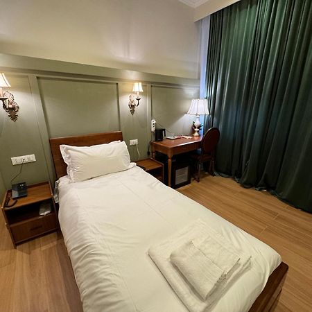 Modi Hotel Ливорно Экстерьер фото