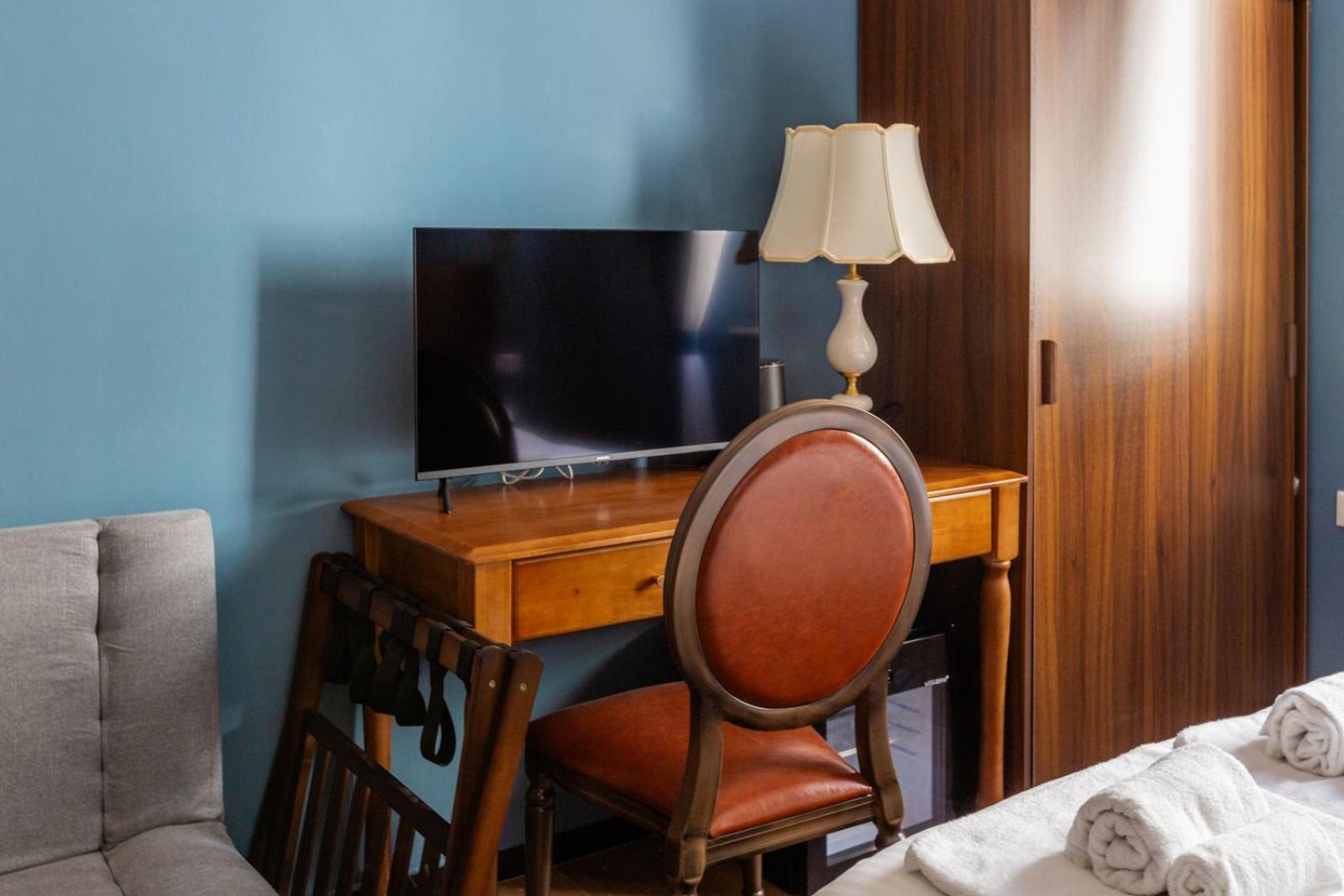 Modi Hotel Ливорно Экстерьер фото