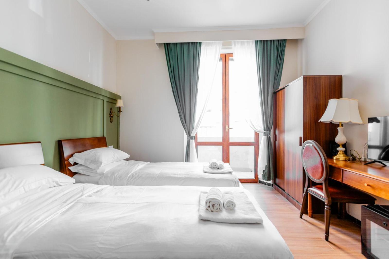 Modi Hotel Ливорно Экстерьер фото