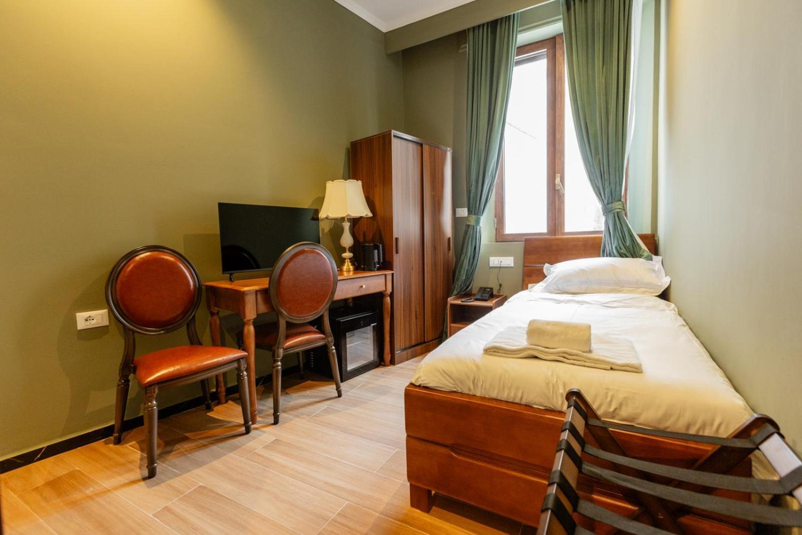Modi Hotel Ливорно Экстерьер фото